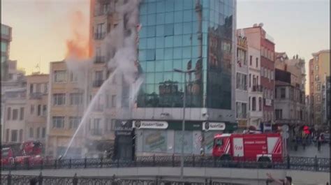 T­a­k­s­i­m­­d­e­ ­o­t­e­l­ ­y­a­n­g­ı­n­ı­ ­-­ ­S­o­n­ ­D­a­k­i­k­a­ ­H­a­b­e­r­l­e­r­